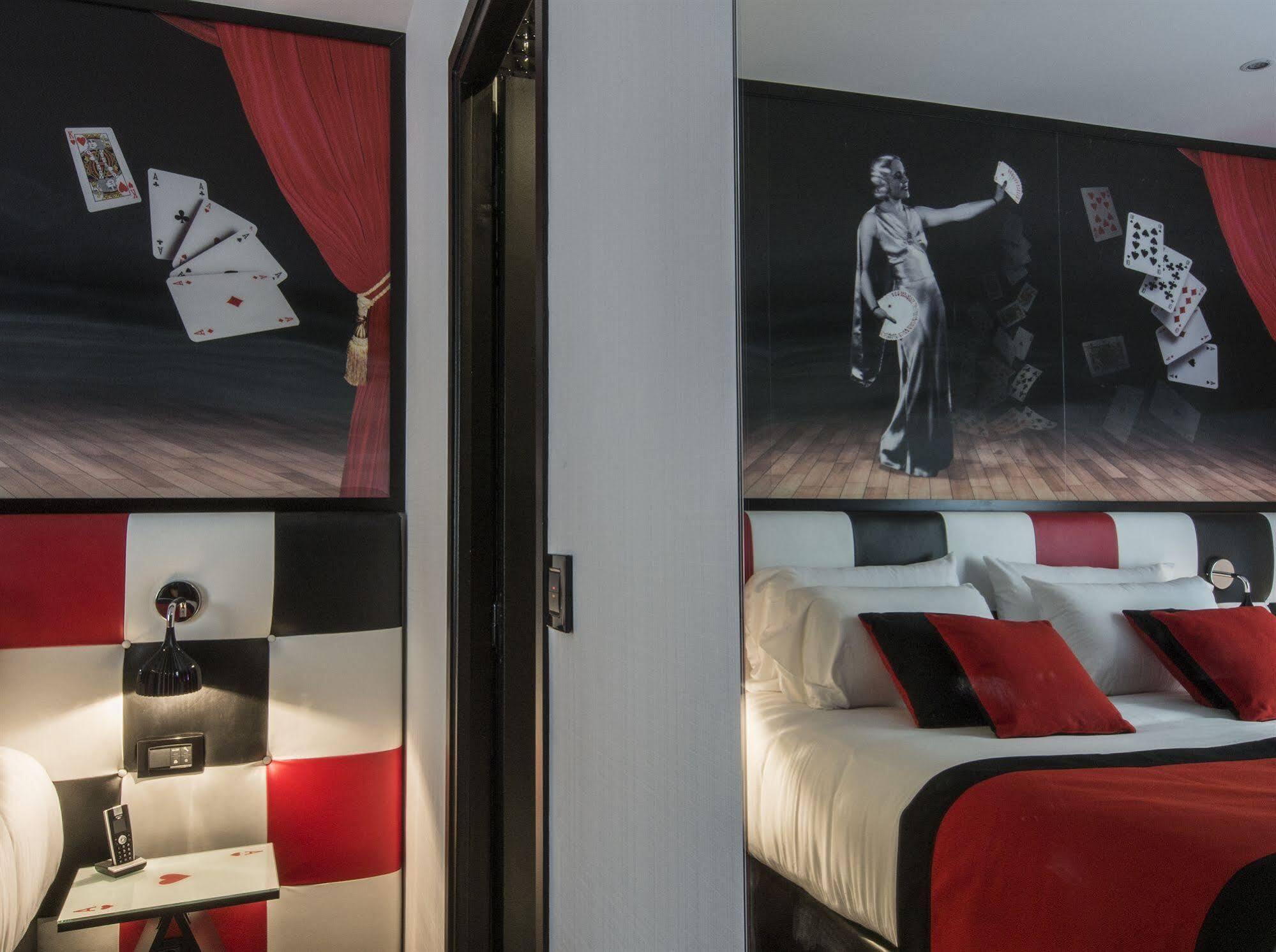 Splendor Elysées 3* Paris